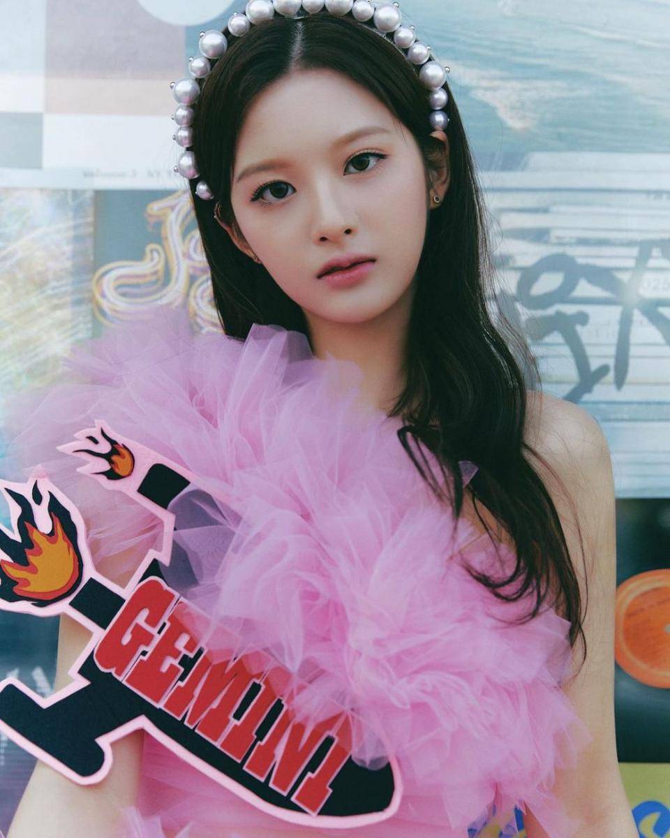 Sullyoon NMIXX (instagram.com/nmixx_official)