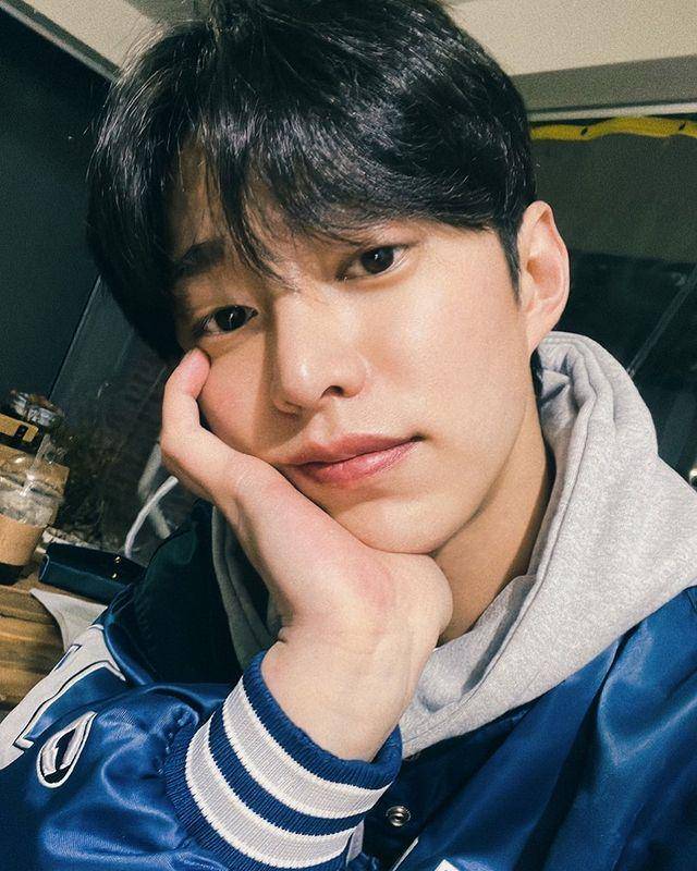 Song Won Seok (instagram.com/songwonseok88)