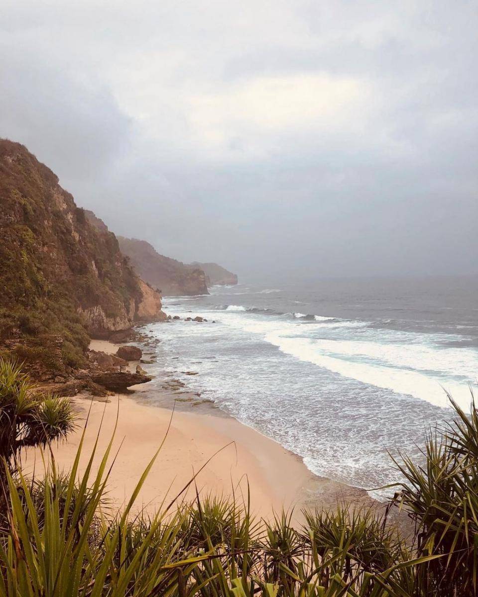 Pantai Seruni (instagram.com/mahesawirga)