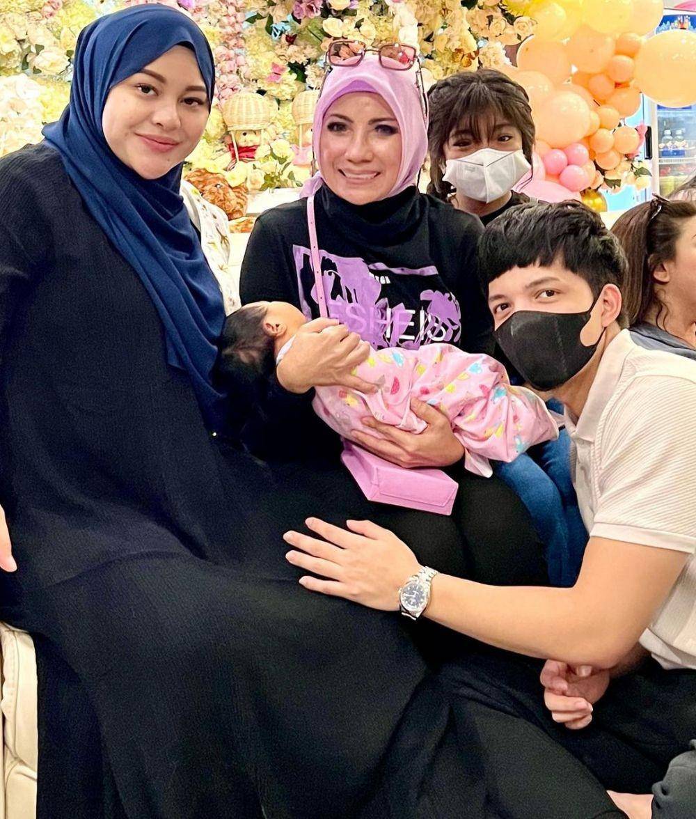 drg Devya jenguk Baby Ameena. (instagram.com/drgdevya)