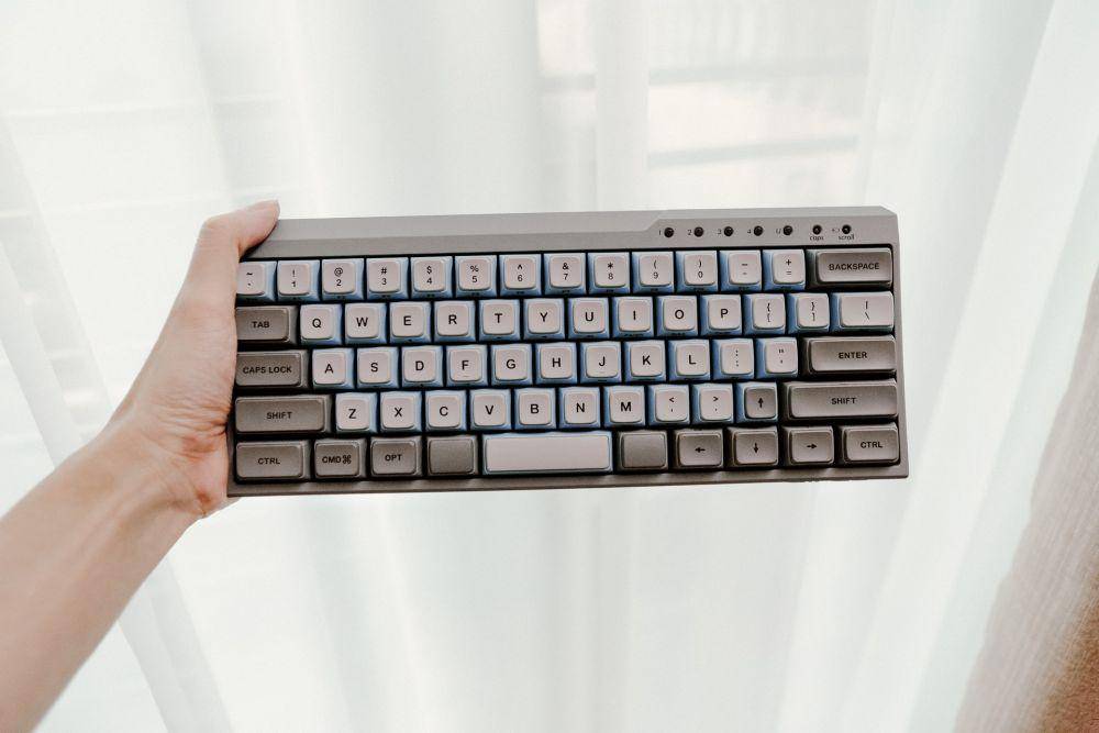 Ilustrasi layout keyboard (Unsplash/ Photo by Alphacolor)