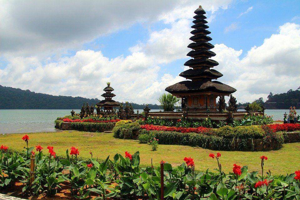 Pura Ulun Danu Beratan di Bali (pixabay.com/freiheitsjunkie)