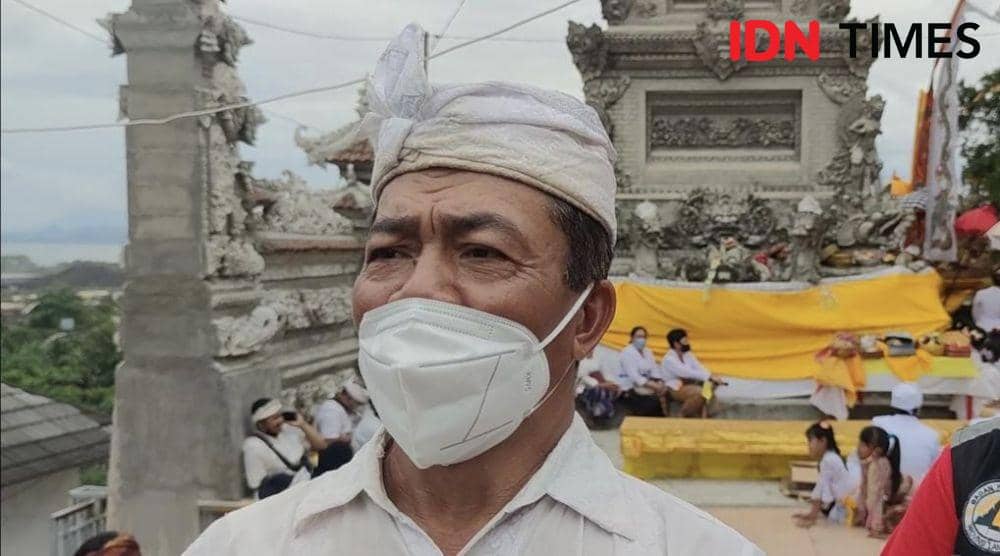 Ketua Parisada Hindu Dharma Indonesia (PHDI) Kota bandar lampung, Dewa Kadek Artha. (IDN Times/Rohmah Mustaurida).