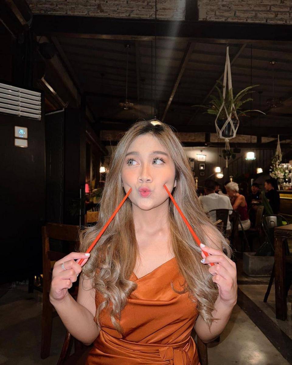 Alda Wiyekedella (Instagram.com/awdella)