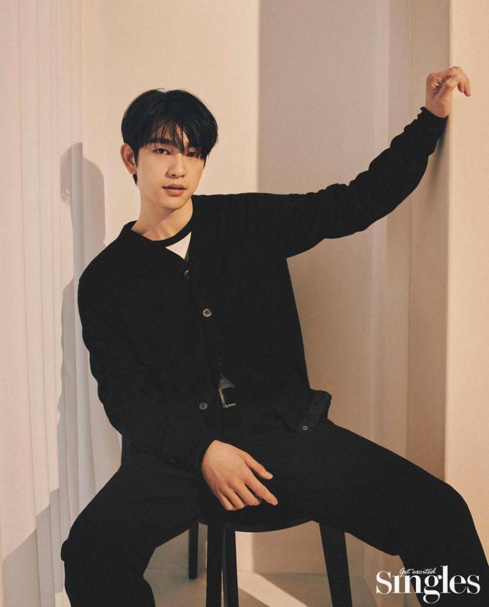 Park Jin Young (instagram.com/jinyoung_0922jy)