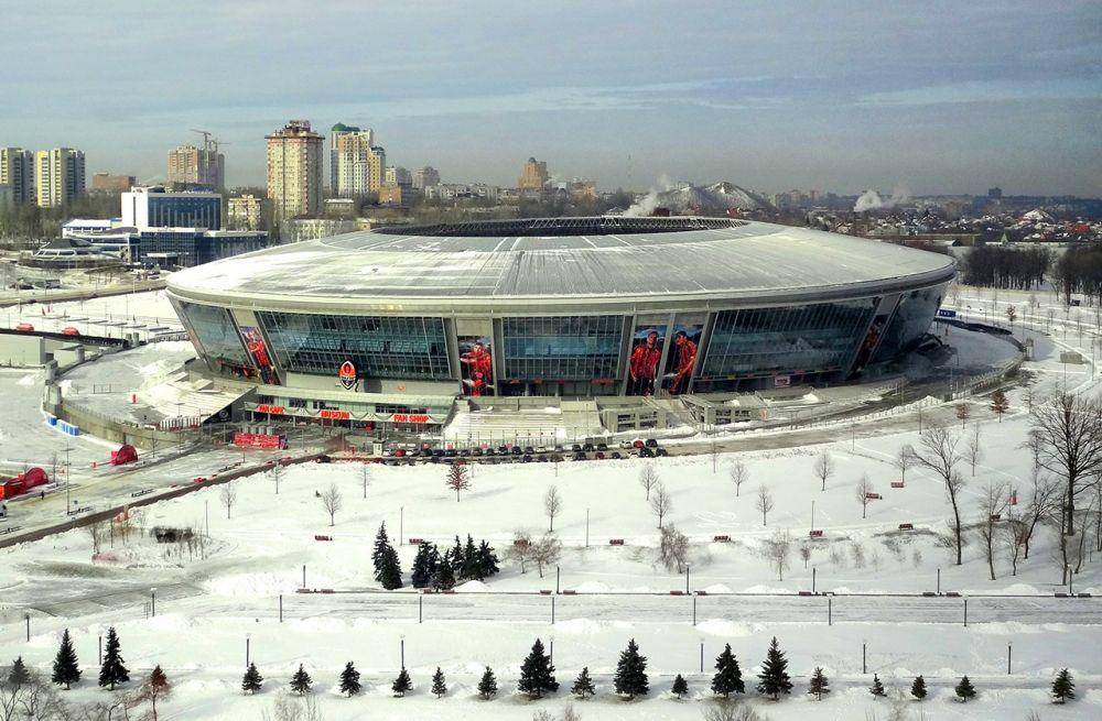 tampak luar Donbass Arena di Donetsk (twitter.com/StadiumDB)