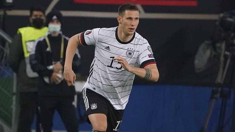 Niklas Sule (twitter.com/BlackYellow)