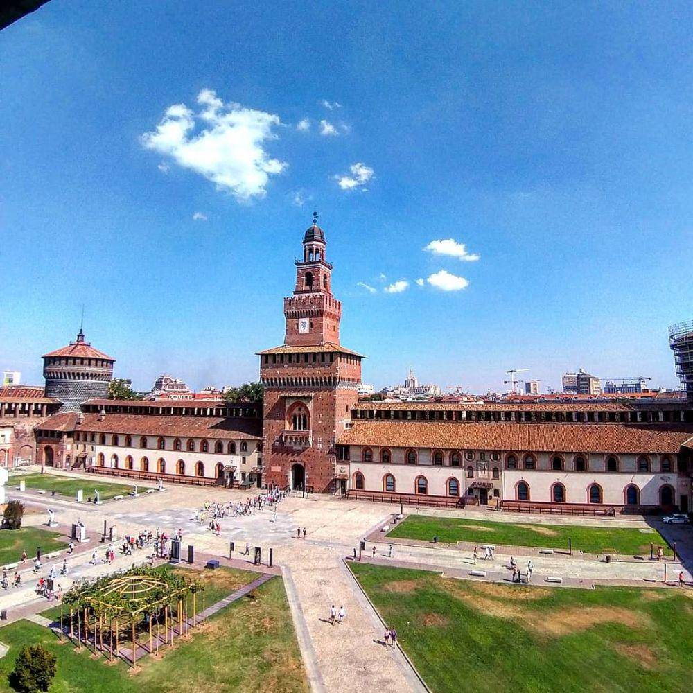 potret Sforzesco Castle (instagram.com/halfhawk70)