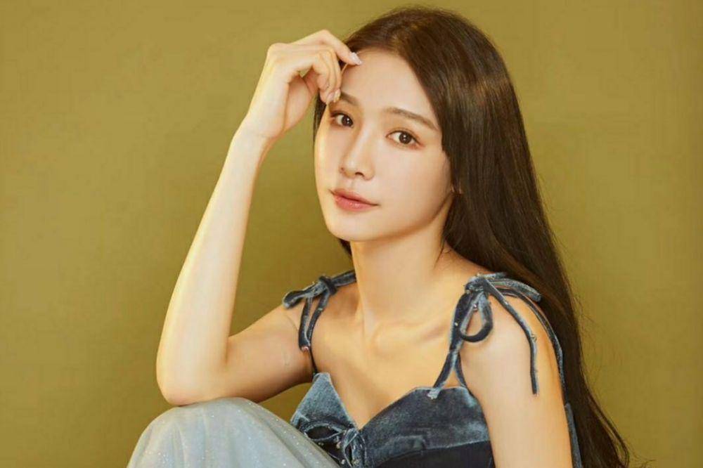 Zhang Nan (instagram.com/zhangnan_fan)
