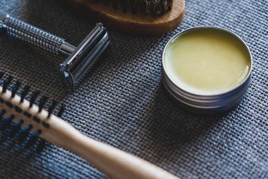 5 Perbedaan Pomade, Wax, dan Gel untuk Rambut yang Pria Wajib Tahu!