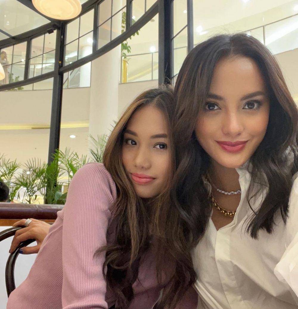 potret Ririn Ekawati bersama putrinya (instagram.com/ririnekawati)
