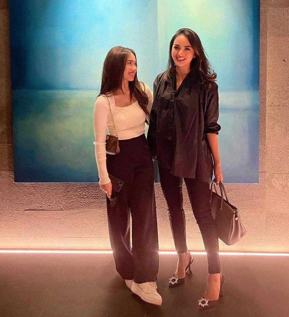 potret Ririn Ekawati bersama putrinya (instagram.com/ririnekawati)