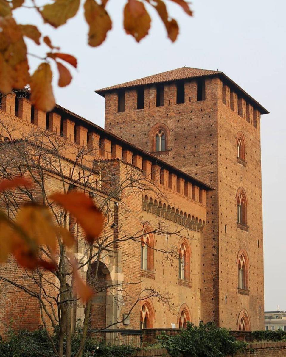 potret Visconti Castle (instagram.com/thehub_lombardia)