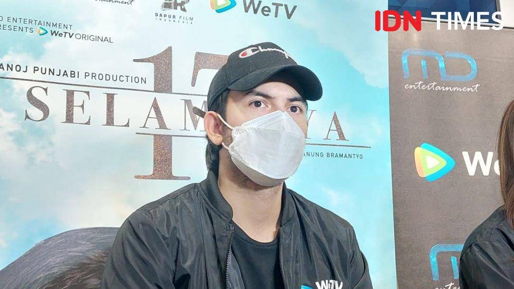 Rizky Nazar promosi series 17 Selamanya pada Rabu (2/3/2022). (IDN Times/Erfah Nanda)