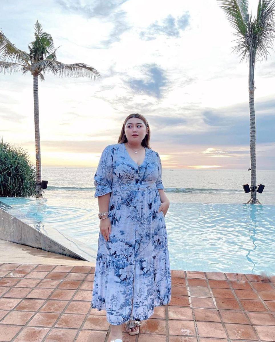 OOTD plus size ala Clarissa Putri (instagram.com/clarissaputri_)