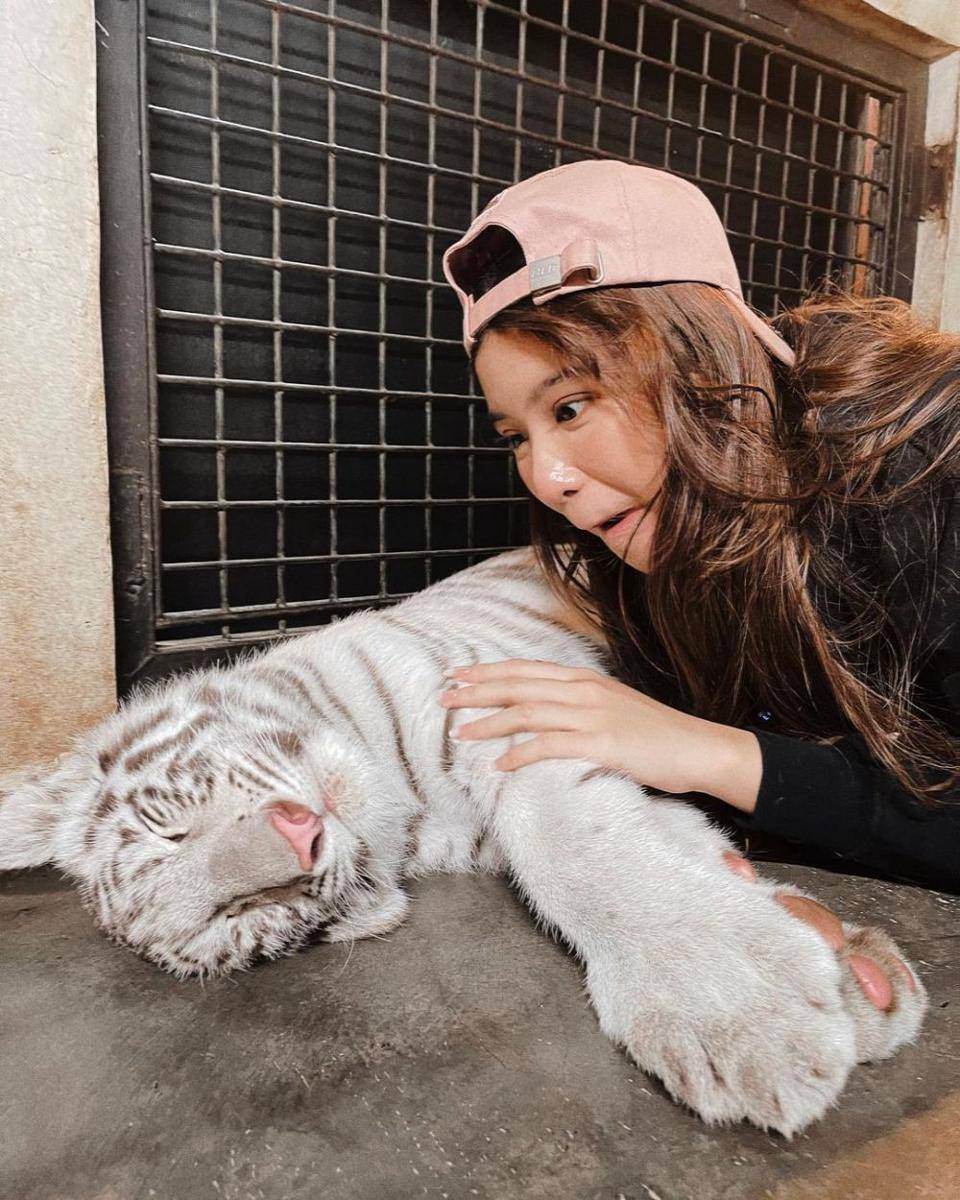 Tiara Andini mengunjungi kebun binatang mini Alshad Ahmad. (instagram.com/tiaraandini)
