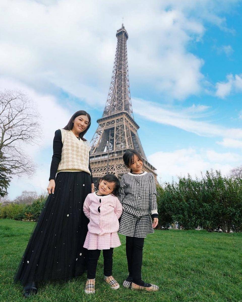 potret liburan Sarwendah di Paris (instagram.com/sarwendah29)