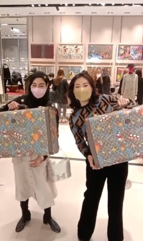 potret liburan Sarwendah di Paris (instagram.com/diarytheonsuttv)