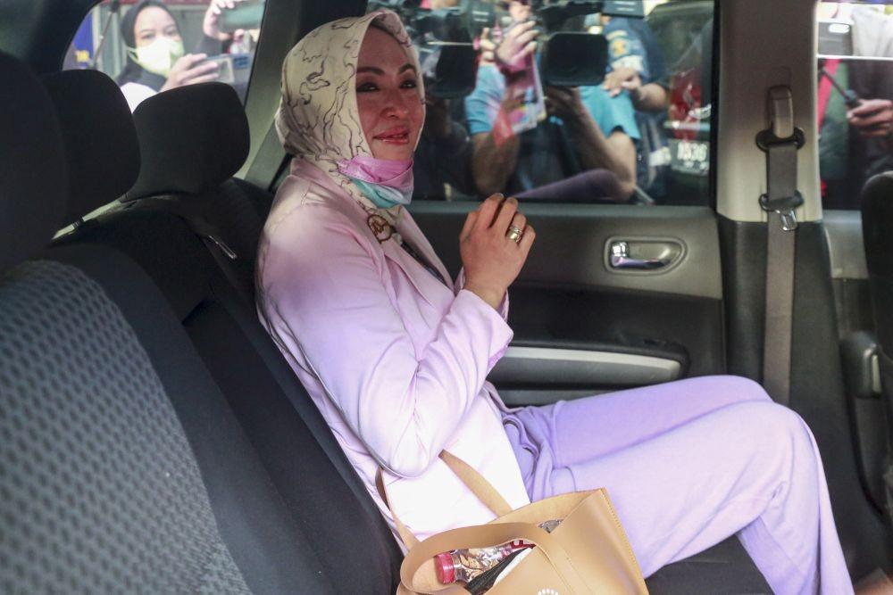 Angelina Sondakh Bebas Murni Hari Ini, Mau Pulang Kampung hingga Umrah