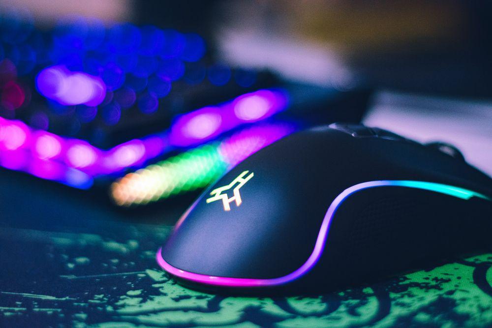 5 Mouse Gaming FPS Terbaik 2022 untuk Gamers Claw Grip