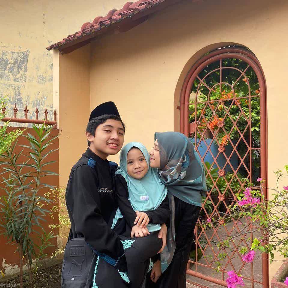 Nashwa Zahira dan keluarga (instagram.com/ririn.erf)