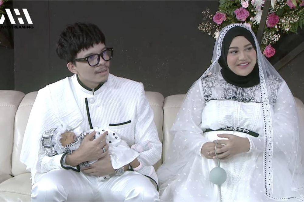 Potret keluarga Aurel dan Atta di Akikah Ameena (YouTube.com/AH)