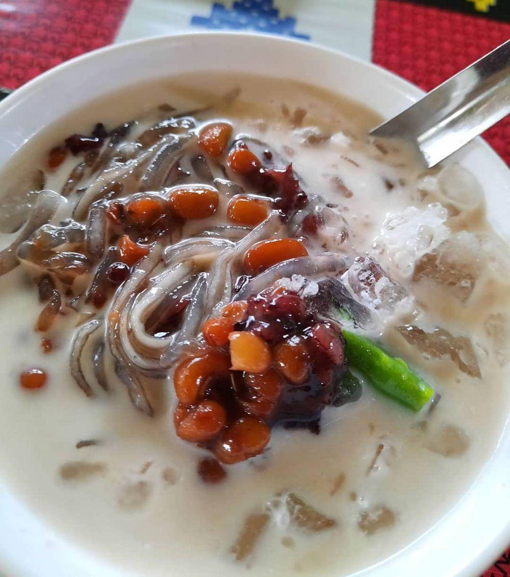 ce hun tiau (instagram.com/ayujajansingkawang)