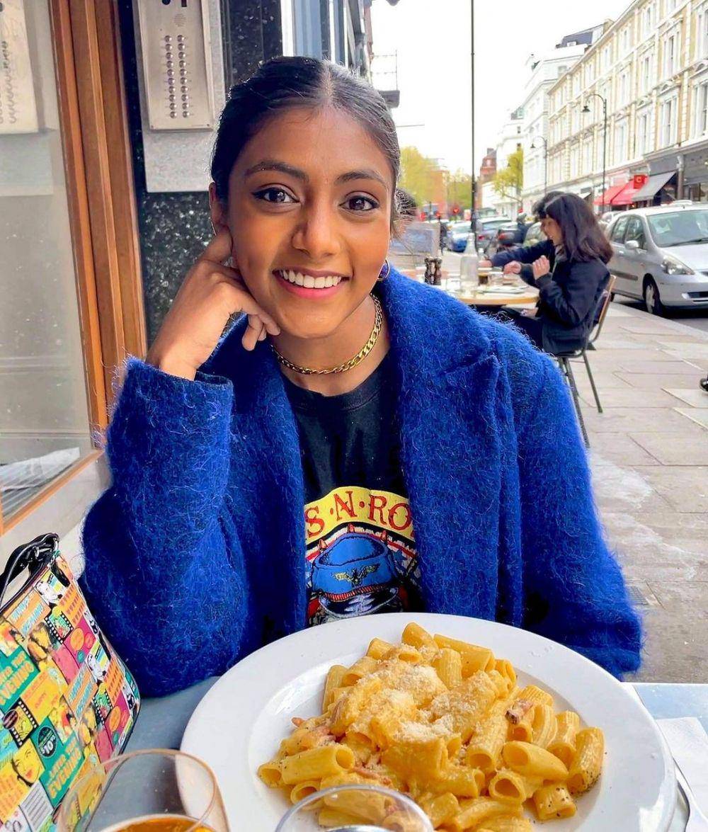 potret Charithra Chandran (instagram.com/charithra17)