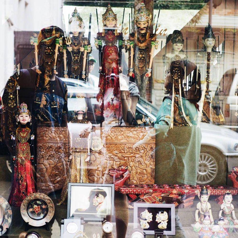aneka souvenir Toko Sin Sin Braga (instagram.com/ noveeanaa)