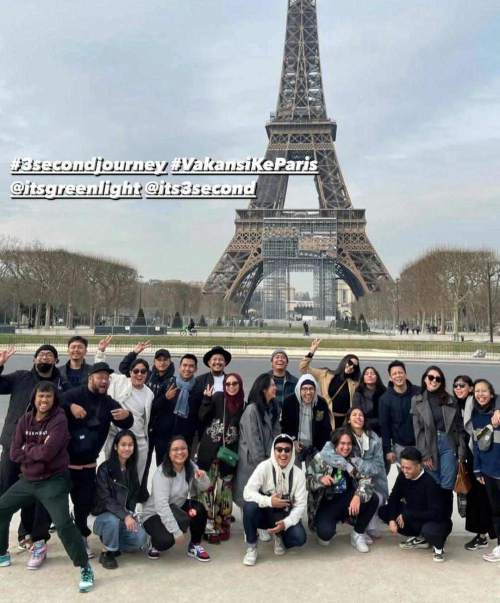 potret sederet artis yang berangkat ke Paris bersama Ariel Noah (instagram.com/najariel_907)