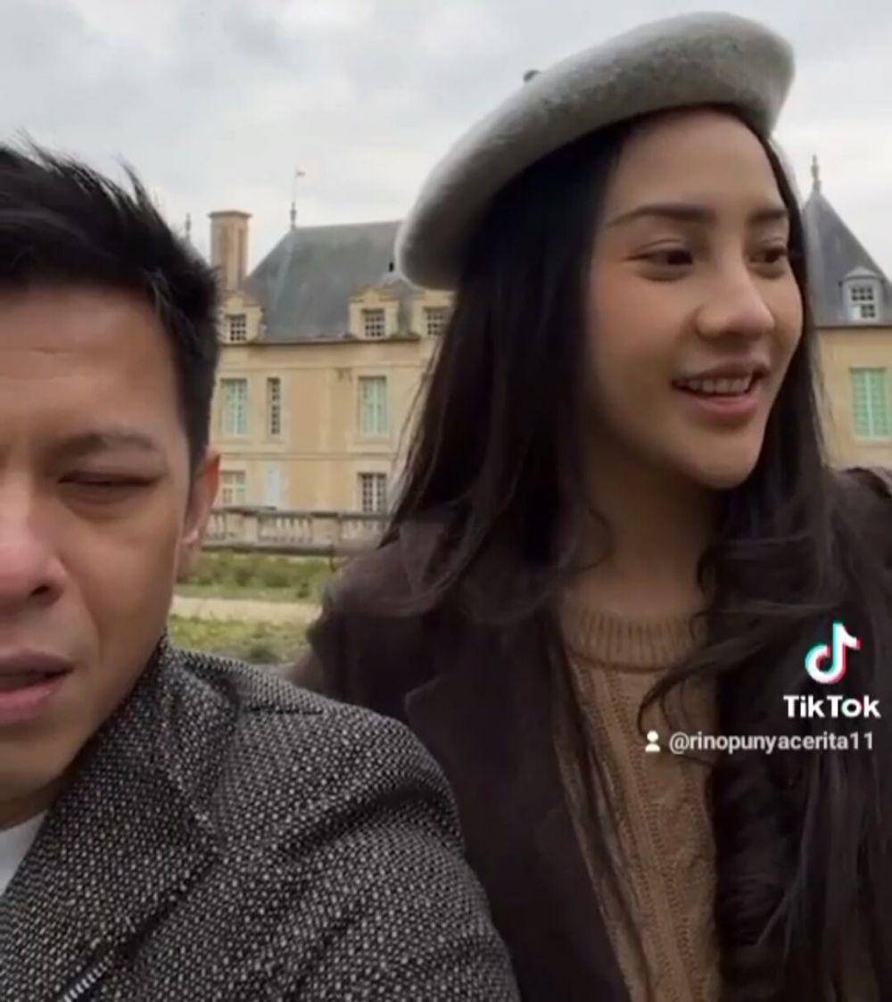 Ariel dan Anya Geraldine (instagram.com/itsgreenlight)