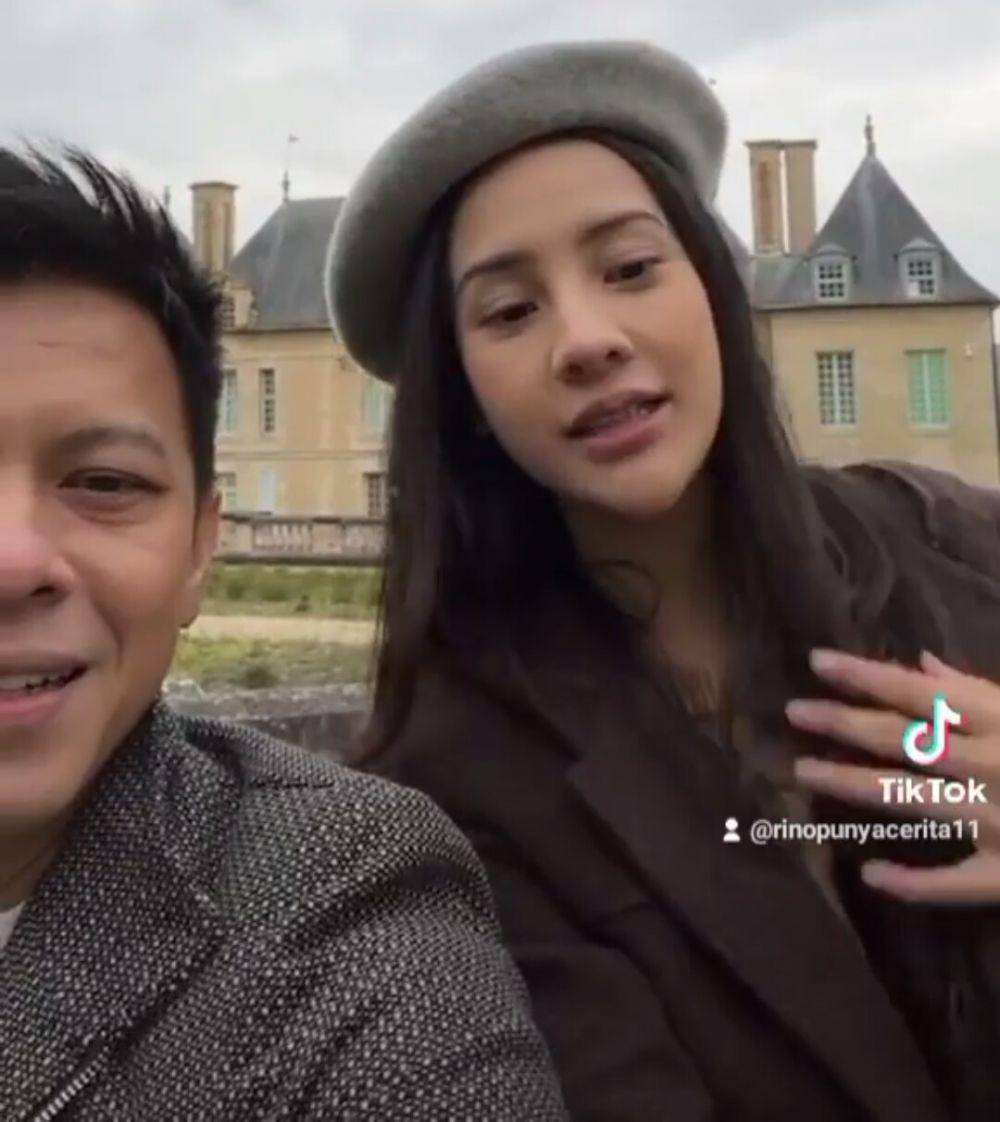 Ariel dan Anya Geraldine (instagram.com/itsgreenlight)