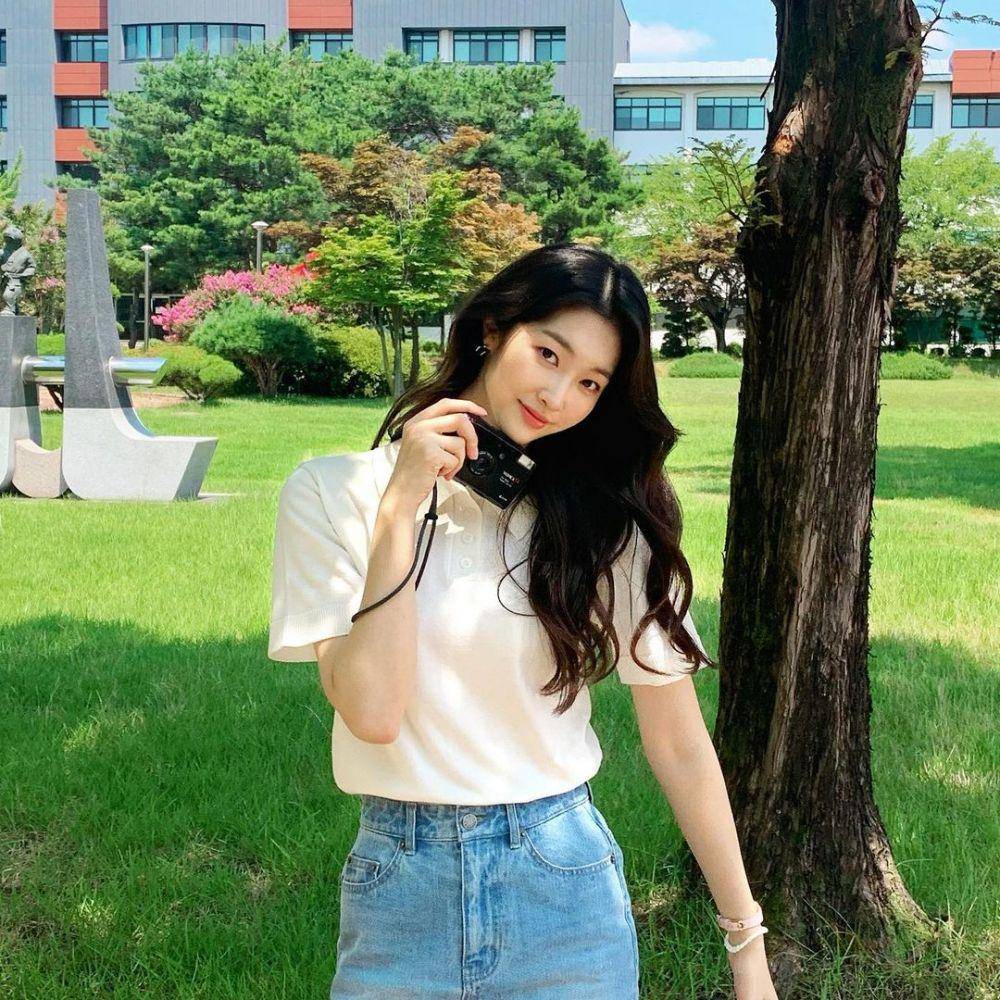 Hong Bi Ra (instagram.com/bira__h)