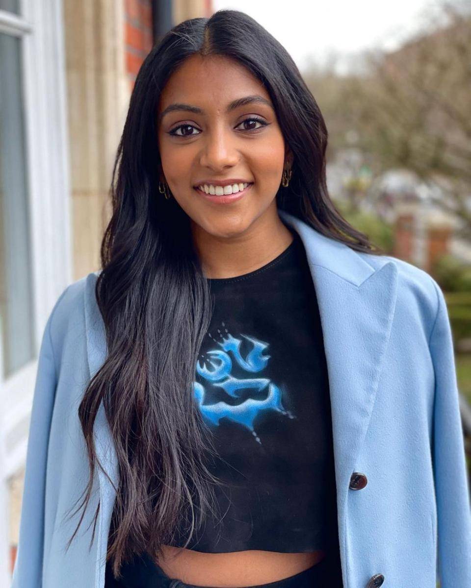 potret Charithra Chandran (instagram.com/charithra17)