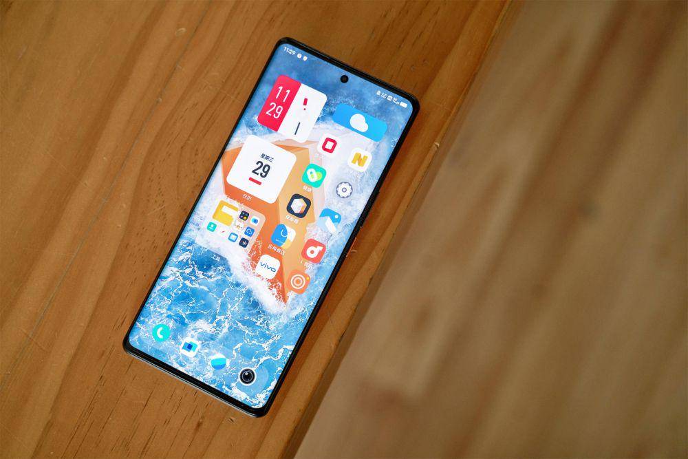 potret Vivo iQOO 9 Pro (inf.news)