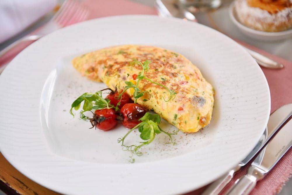Resep Mudah Omelet Kornet Keju, Menu Praktis Buat Sarapan!