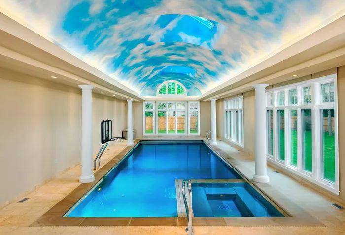 ilustrasi kolam renang indoor (thespruce.com)