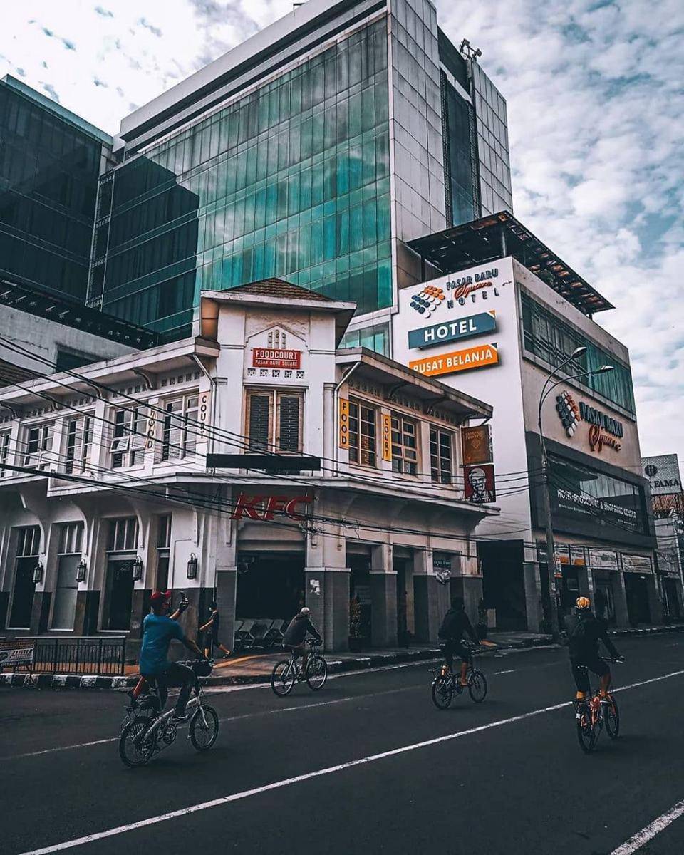 bagian luar Pasar Baru (instagram.com/ explore.jawa.barat)