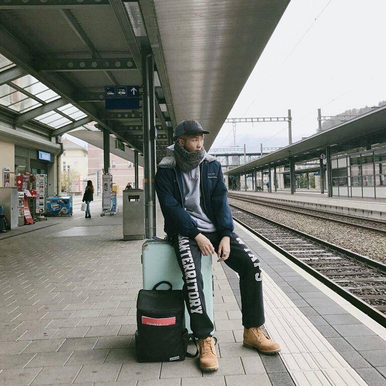 referensi outift street style ala RM BTS (Instagram.com/bighit_ent)