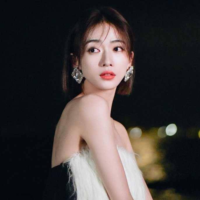 Wu Jinyan (instagram.com/wujinyan816)