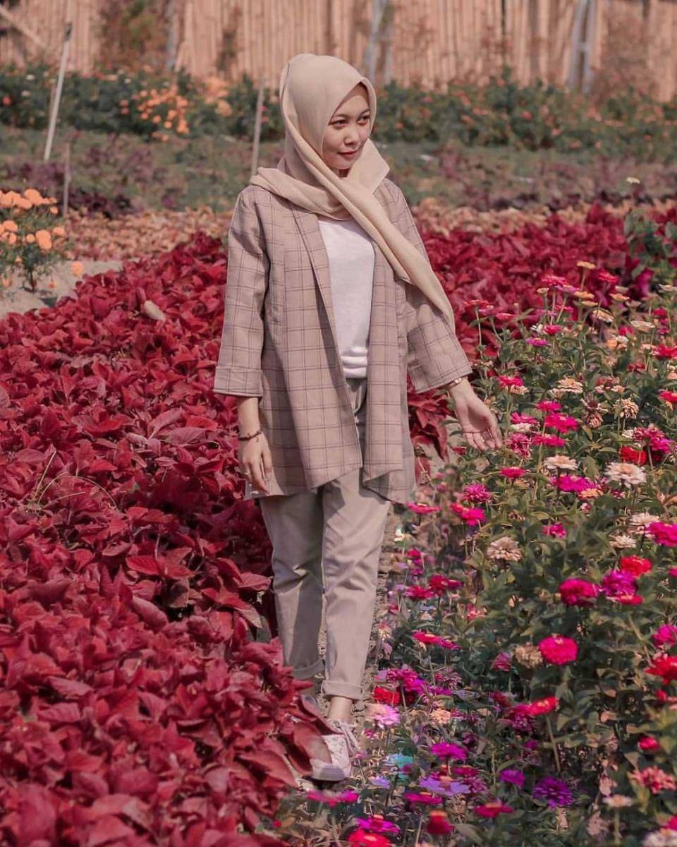 Kebun Bunga Refugia (instagram.com/kebunrefugiamagetan)