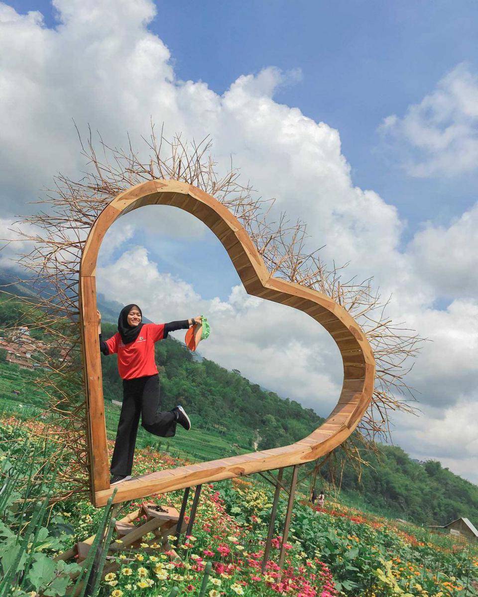 Kebun Bunga Refugia (instagram.com/ratihnp)