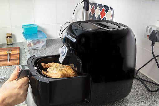 5 Cara dan Tips Merawat Air Fryer biar Gak Cepat Rusak, Gampang Kok!