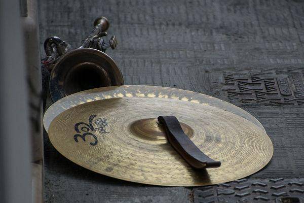 Ilustrasi alat musik simbal (pixabay/JoanjoCastello)