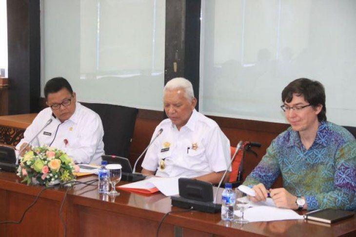 Mantan Gubernur Kaltim Awang Faroek Meninggal Dunia