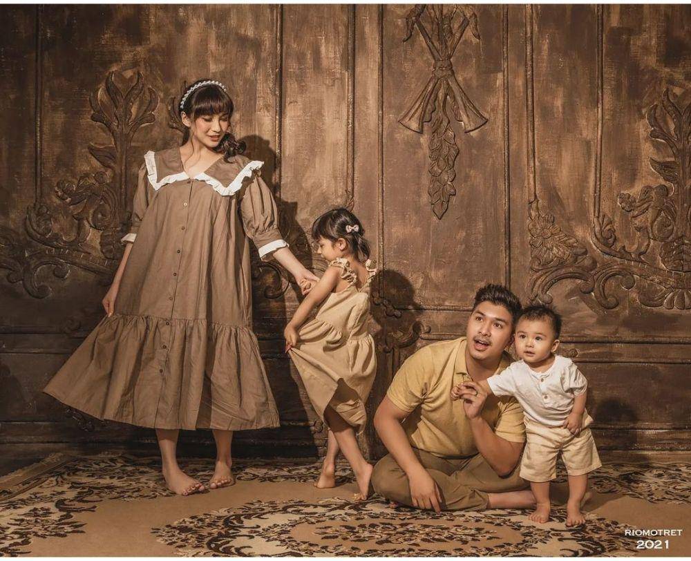 keluarga Chelsea Olivia dan Glenn Alinskie (instagram.com/riomotret)