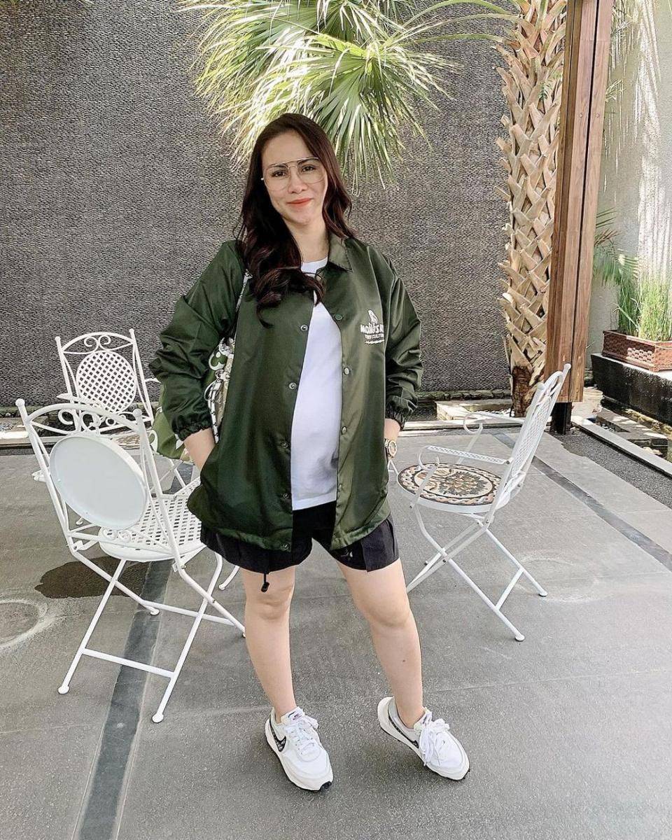 OOTD short pants ala Momo Geisha (instagram.com/therealmomogeisha)