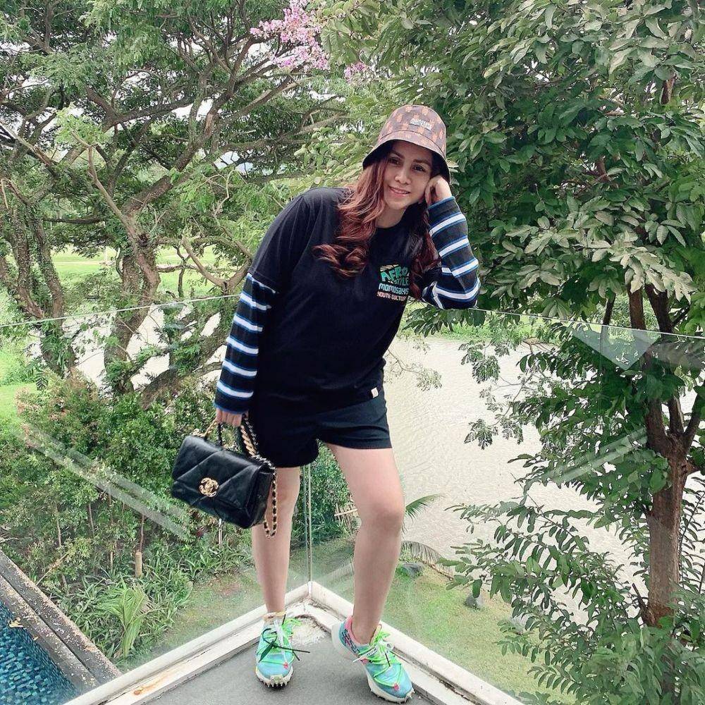 OOTD short pants ala Momo Geisha (instagram.com/therealmomogeisha)