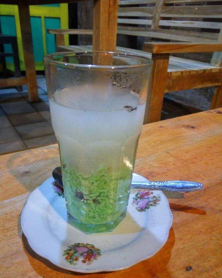 wedang tape (instagram.com/cakrukan_oemah_boto)