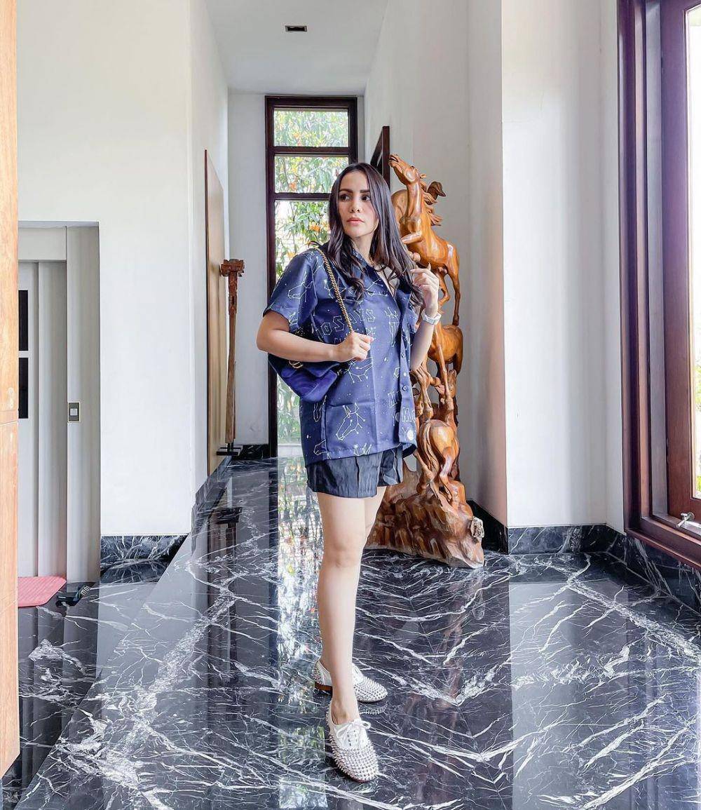 OOTD short pants ala Momo Geisha (instagram.com/therealmomogeisha)